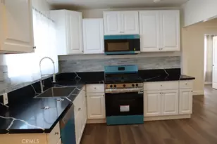 1917 W 74th, Los Angeles, CA 90047 - Photo 11