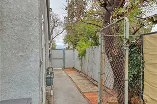 18649 Chase, Northridge, CA 91324 - Photo 47