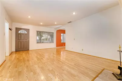 18649 Chase, Northridge, CA 91324 - Photo 9