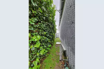 18649 Chase, Northridge, CA 91324 - Photo 45