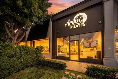 906 N La Cienega Boulevard, West Hollywood, CA 90069 - Photo 1