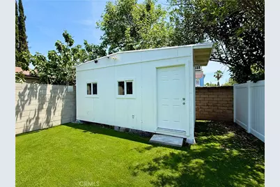 22130 Gault Street, Canoga Park, CA 91303 - Photo 17