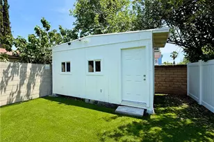 22130 Gault St, Canoga Park, CA 91303 - Photo 17