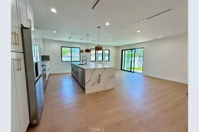 22130 Gault Street, Canoga Park, CA 91303 - Photo 13