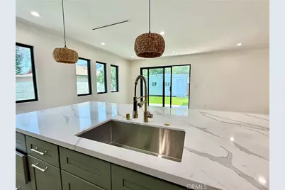 22130 Gault Street, Canoga Park, CA 91303 - Photo 9