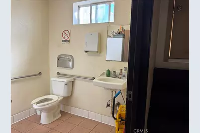 18407 Sherman Way, Reseda, CA 91335 - Photo 13