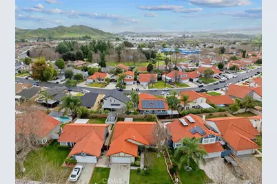 27864 Wakefield, Castaic, CA 91384 - Photo 27