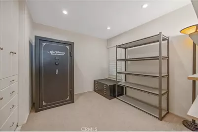 27864 Wakefield, Castaic, CA 91384 - Photo 19