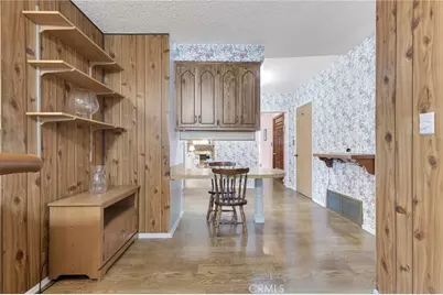 15235 Lassen Street, Mission Hills (San Fernando), CA 91345 - Photo 19