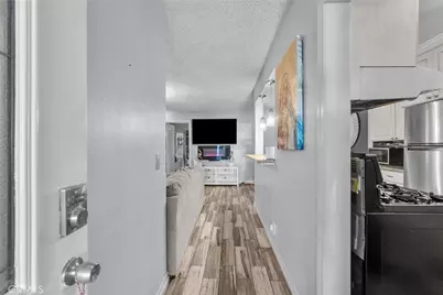 13761 Dronfield Avenue, Sylmar, CA 91342 - Photo 11