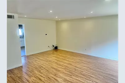 19216 Hamlin Street #8, Reseda, CA 91335 - Photo 5