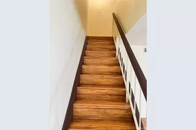 19216 Hamlin Street #8, Reseda, CA 91335 - Photo 11