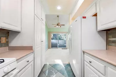 9952 Sepulveda #5, Mission Hills (San Fernando), CA 91345 - Photo 15