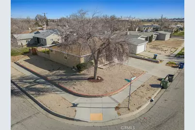 621 W Avenue H12, Lancaster, CA 93534 - Photo 3