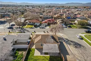 621 W Ave H12, Lancaster, CA 93534 - Photo 35