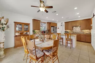 20361 Julia Ln, Saugus, CA 91350 - Photo 9