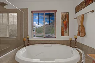 20361 Julia Ln, Saugus, CA 91350 - Photo 21