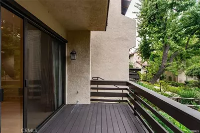 5711 Owensmouth Avenue #117, Woodland Hills, CA 91367 - Photo 7