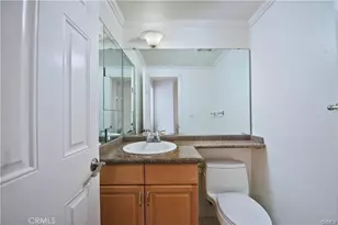 5711 Owensmouth Ave, Woodland Hills, CA 91367 - Photo 15