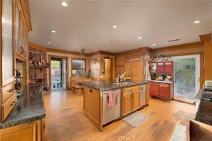 10354 Owensmouth, Chatsworth, CA 91311 - Photo 5