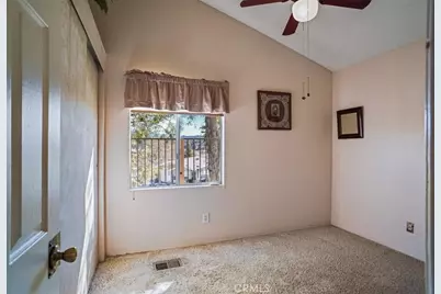 20152 Northcliff Drive, Canyon Country, CA 91351 - Photo 9