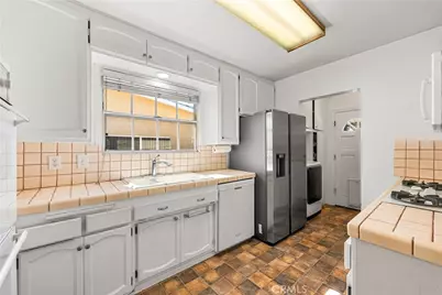 2137 Ostrom, Long Beach, CA 90815 - Photo 13