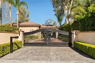 13845 Magnolia Blvd, Sherman Oaks, CA 91423 - Photo 37