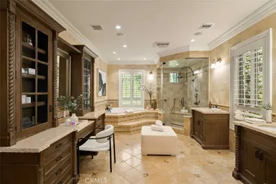 13845 Magnolia Boulevard, Sherman Oaks, CA 91423 - Photo 27