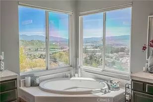 28076 Bridlewood, Castaic, CA 91384 - Photo 9