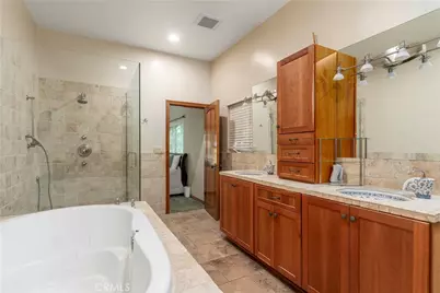 5653 Shirley Avenue, Tarzana, CA 91356 - Photo 33