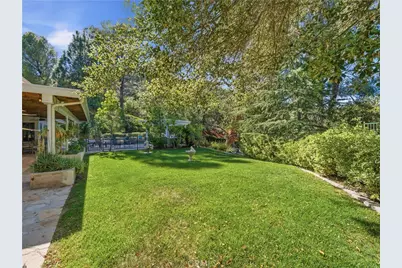 27323 Eaglehelm Drive, Canyon Country, CA 91387 - Photo 41