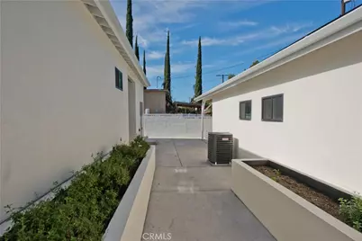 17905 Bullock Street, Encino, CA 91316 - Photo 29