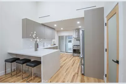 17905 Bullock Street, Encino, CA 91316 - Photo 7