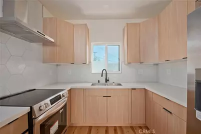 17905 Bullock Street, Encino, CA 91316 - Photo 33