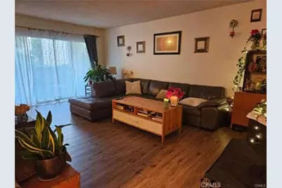 18307 Burbank Boulevard #41, Tarzana, CA 91356 - Photo 11