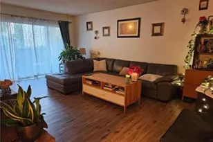 18307 Burbank Blvd, Tarzana, CA 91356 - Photo 11