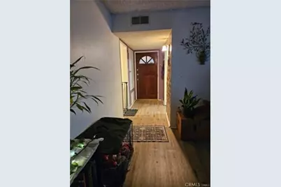 18307 Burbank Boulevard #41, Tarzana, CA 91356 - Photo 3