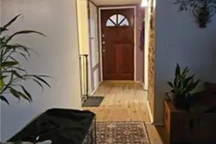 18307 Burbank Blvd, Tarzana, CA 91356 - Photo 3