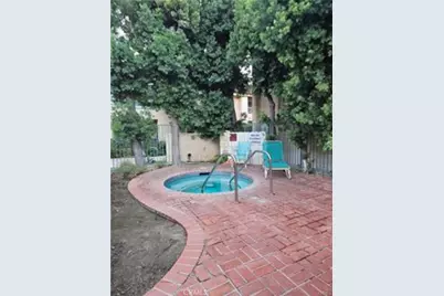 18307 Burbank Boulevard #41, Tarzana, CA 91356 - Photo 17