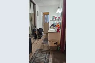 18307 Burbank Boulevard #41, Tarzana, CA 91356 - Photo 5