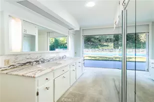 16237 Meadowridge Rd, Encino, CA 91436 - Photo 19