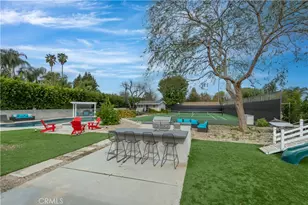 22637 Erwin St, Woodland Hills, CA 91367 - Photo 31