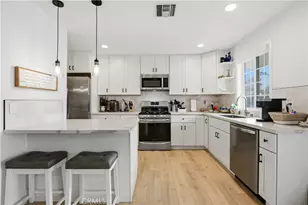 22637 Erwin St, Woodland Hills, CA 91367 - Photo 43