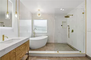 22637 Erwin St, Woodland Hills, CA 91367 - Photo 15