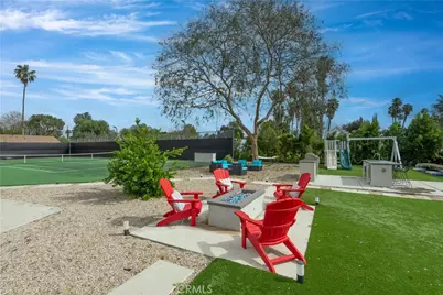 22637 Erwin Street, Woodland Hills, CA 91367 - Photo 37