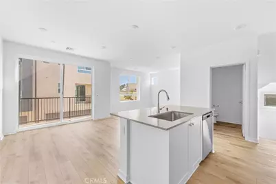 9423 1/2 N. Sepulveda Blvd. #6, North Hills, CA 91343 - Photo 11