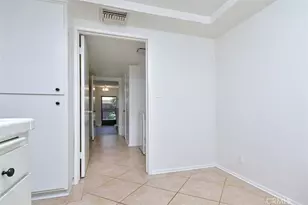 12951 Riverside Dr, Sherman Oaks, CA 91423 - Photo 25