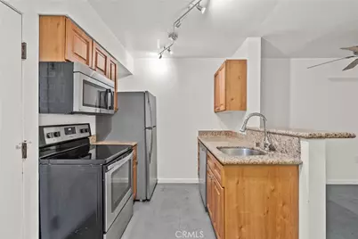 20234 Cantara #125, Winnetka, CA 91306 - Photo 3