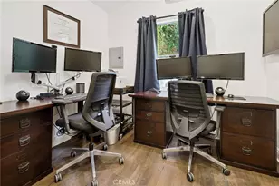 10585 Esther Ave, Los Angeles, CA 90064 - Photo 29