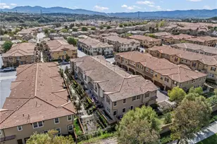 28649 Jardineras Dr, Valencia, CA 91354 - Photo 53